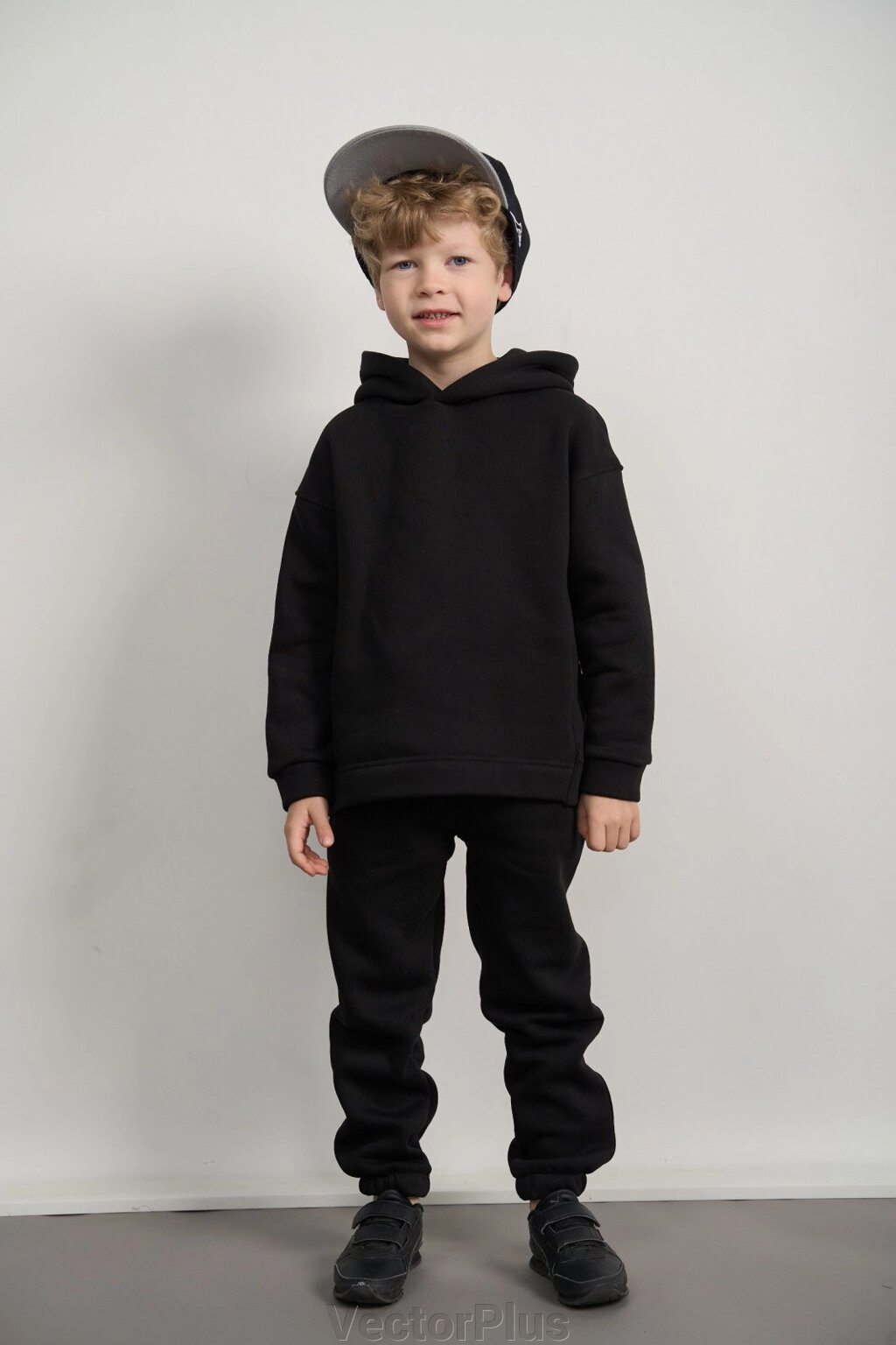 Дитячий спортивний костюм для хлопчика колір чорний нар. 110 444050 від компанії VectorPlus - фото 1