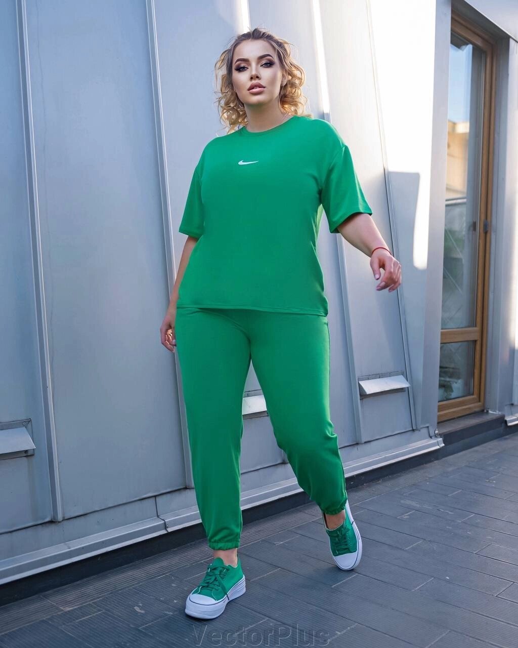 Женский спортивный костюм с футболкой цвет зеленый р. 54/56 452660 від компанії VectorPlus - фото 1