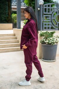 Жіночий пішохідний костюм Колір річки Марсала. 56/58 382552