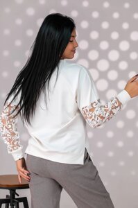 Жіноча блузка з білим мереживом r. 60/64 380780