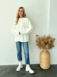 Жіночий вовняний светр молочного кольору 406354