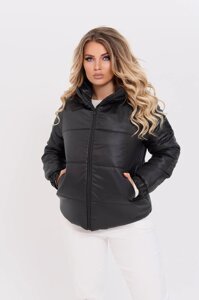 Жіноча коротка куртка з плащовки чорного кольору р. 52/54 377426