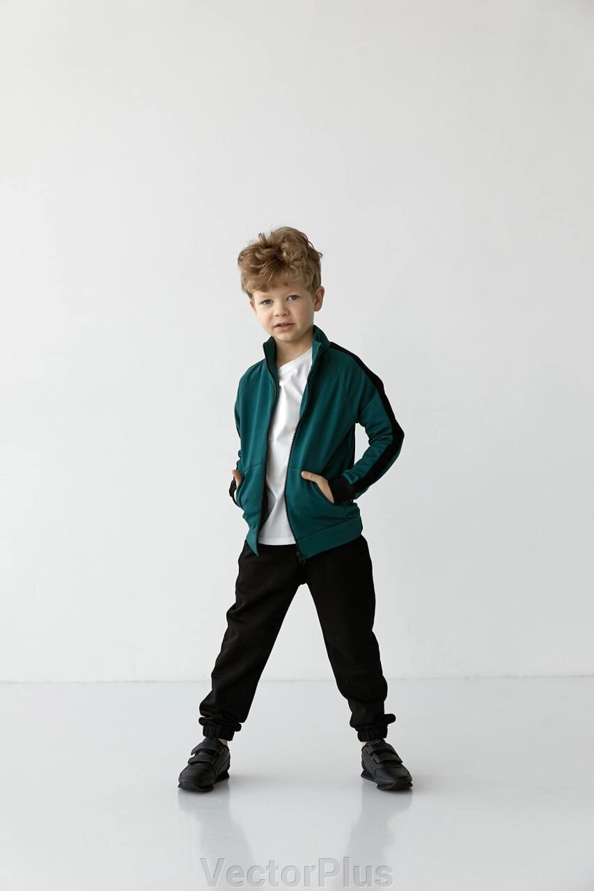 Спортивний костюм для хлопчика - це зелений колір з чорним 406645 від компанії VectorPlus - фото 1
