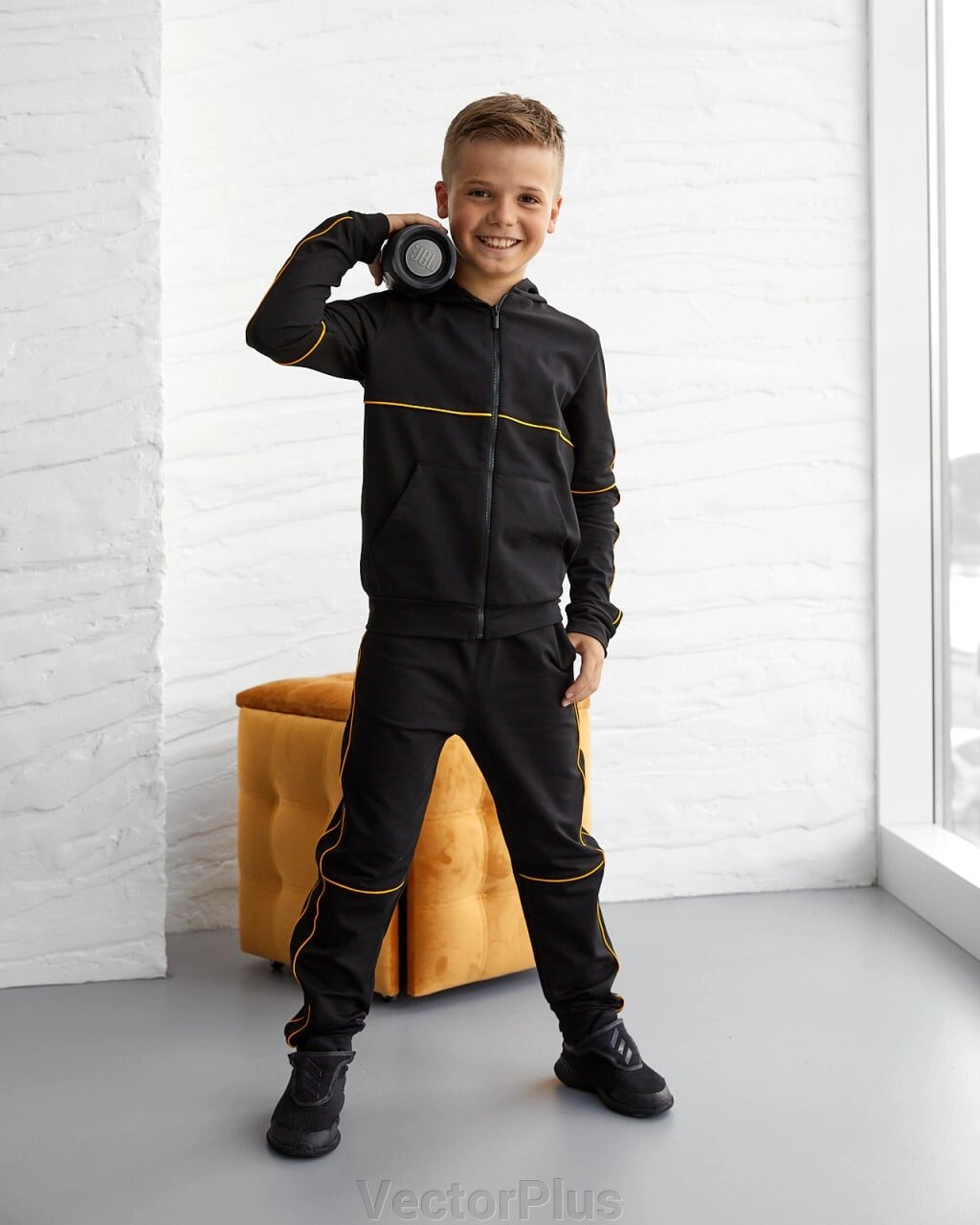 Спортивний костюм для хлопчика чорного/жовтого с. 116 408235 від компанії VectorPlus - фото 1