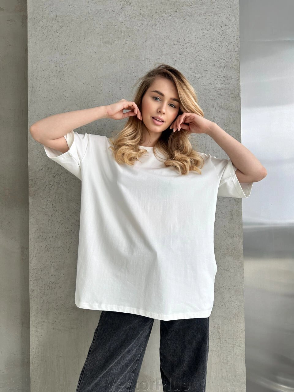Жіноча базова футболка колір молочний нар. 42/46 452423 від компанії VectorPlus - фото 1