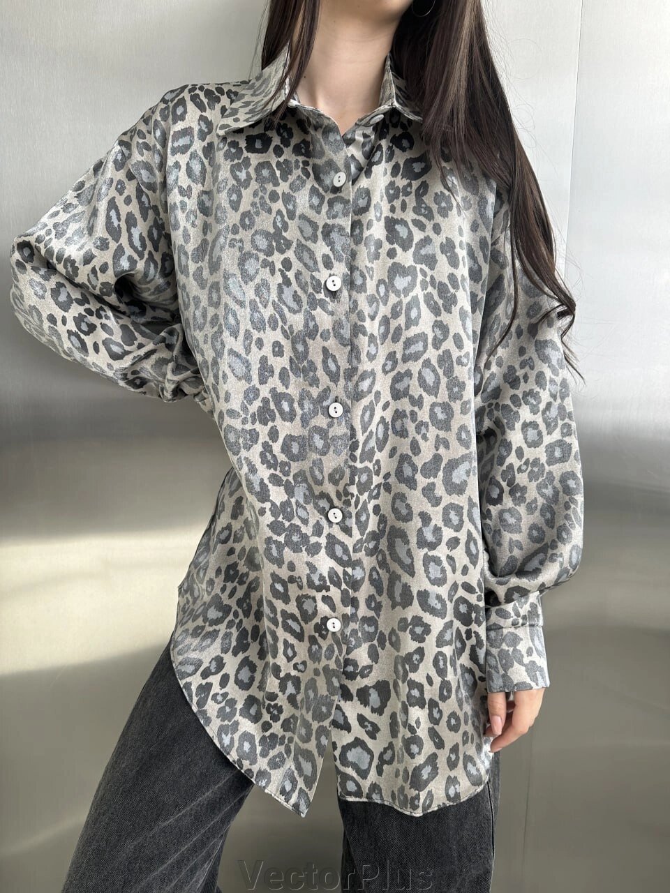 Жіноча базова сорочка оверсайз колір сірий р. 42/44 452442 від компанії VectorPlus - фото 1