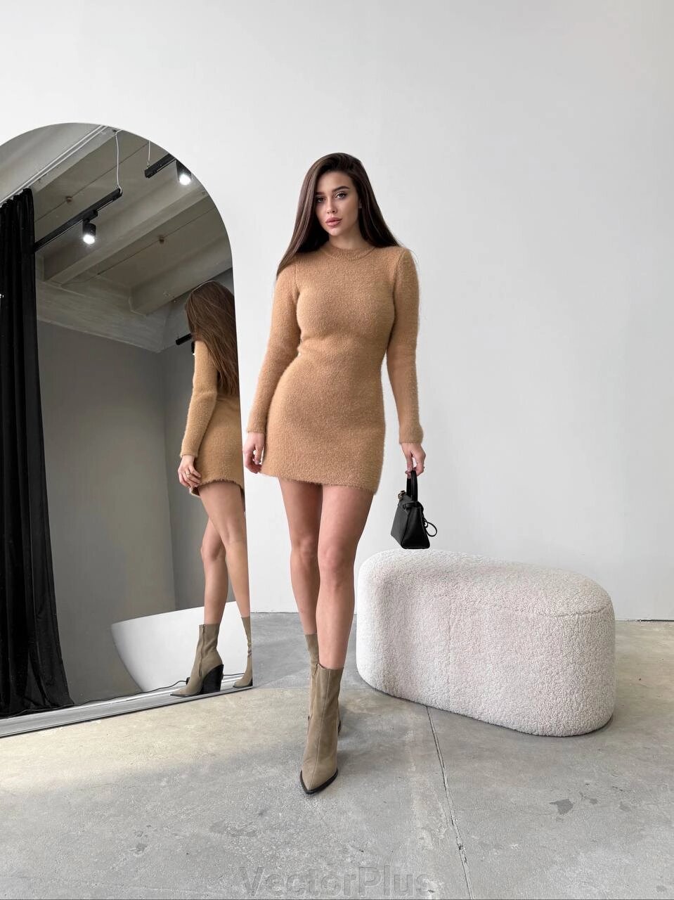 Жіноча базова сукня міні колір кемел нар. 42/46 451095 від компанії VectorPlus - фото 1