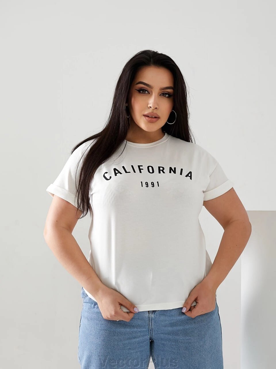 Жіноча футболка California колір молочний р. 48/50 432453 від компанії VectorPlus - фото 1