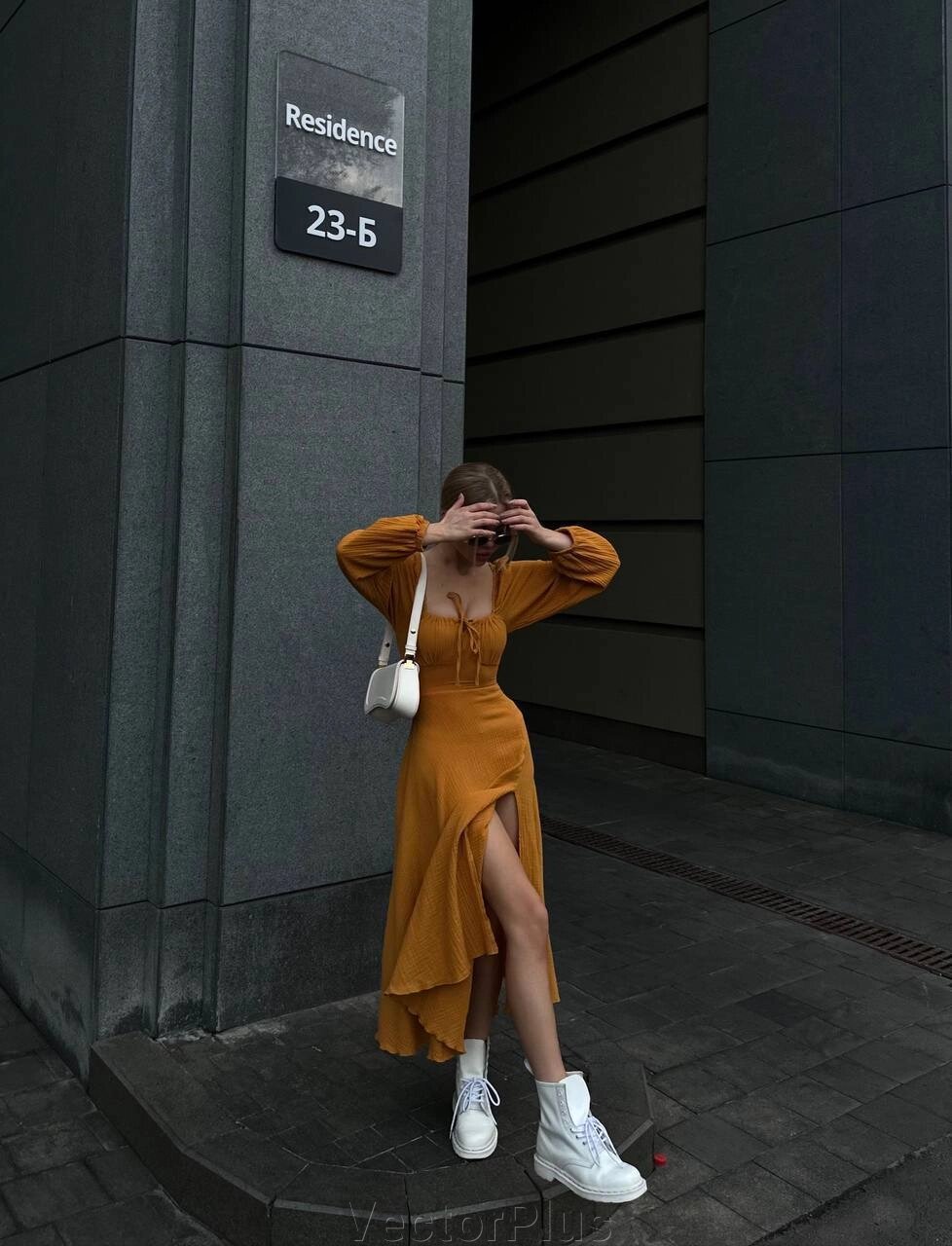 Жіноча сукня з мусліну колір гірчиця нар. 42/44 449184 від компанії VectorPlus - фото 1