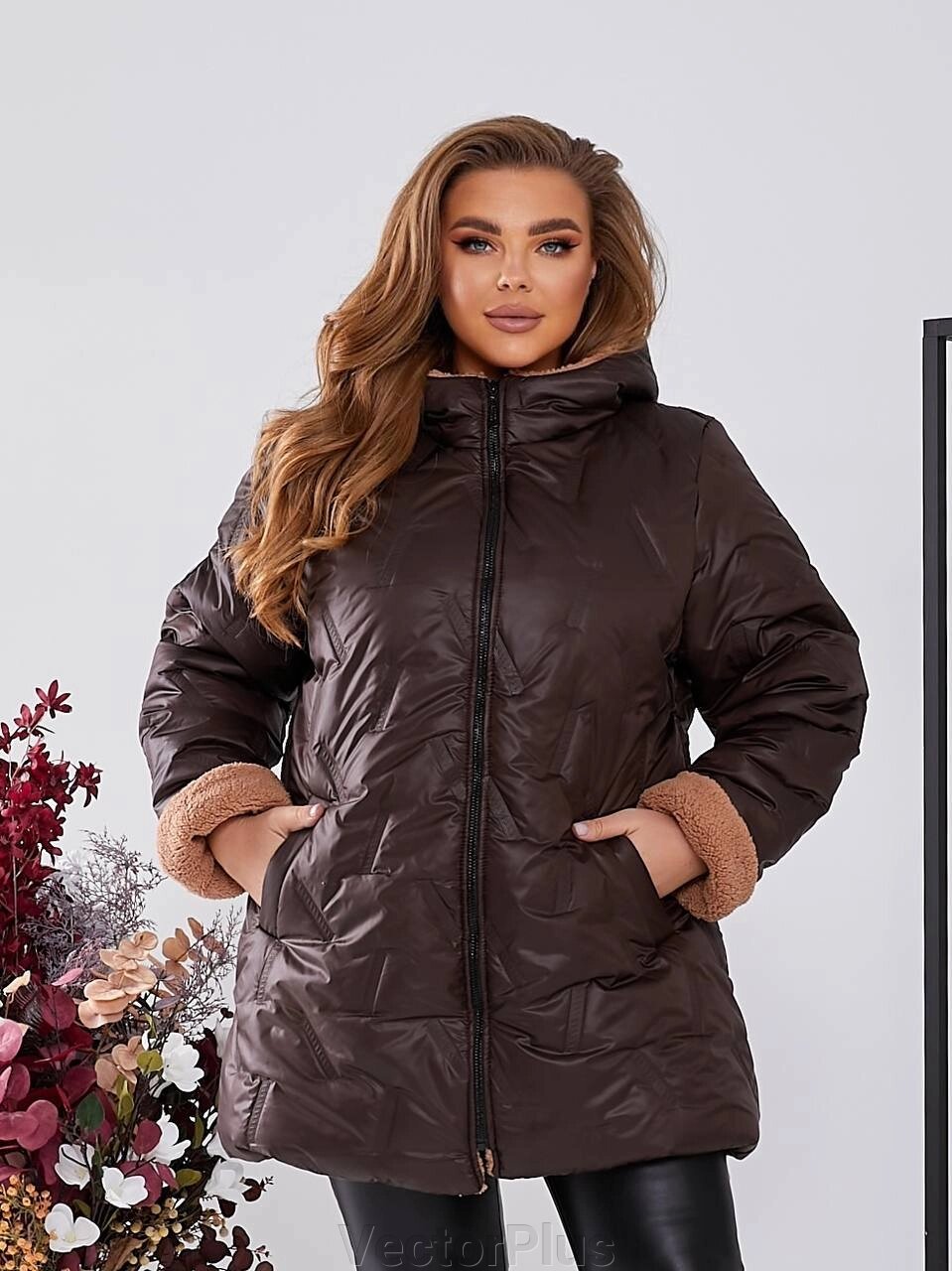 Жіноча тепла куртка з капюшоном колір шоколад. 50/52 447635 від компанії VectorPlus - фото 1