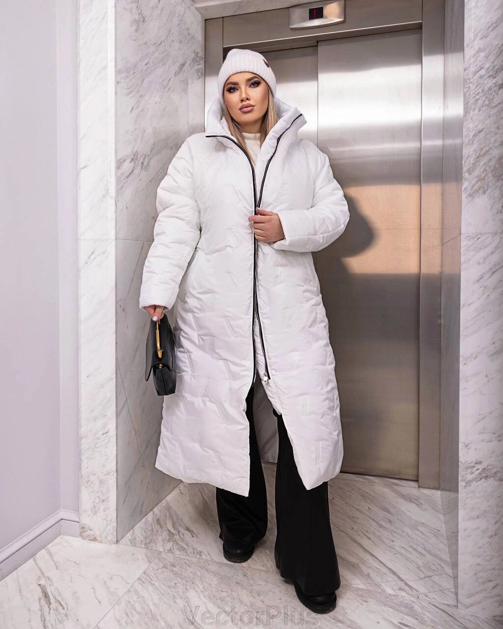 Жіноче стьобане тепле пальто колір білий р. 50/52 448459 від компанії VectorPlus - фото 1