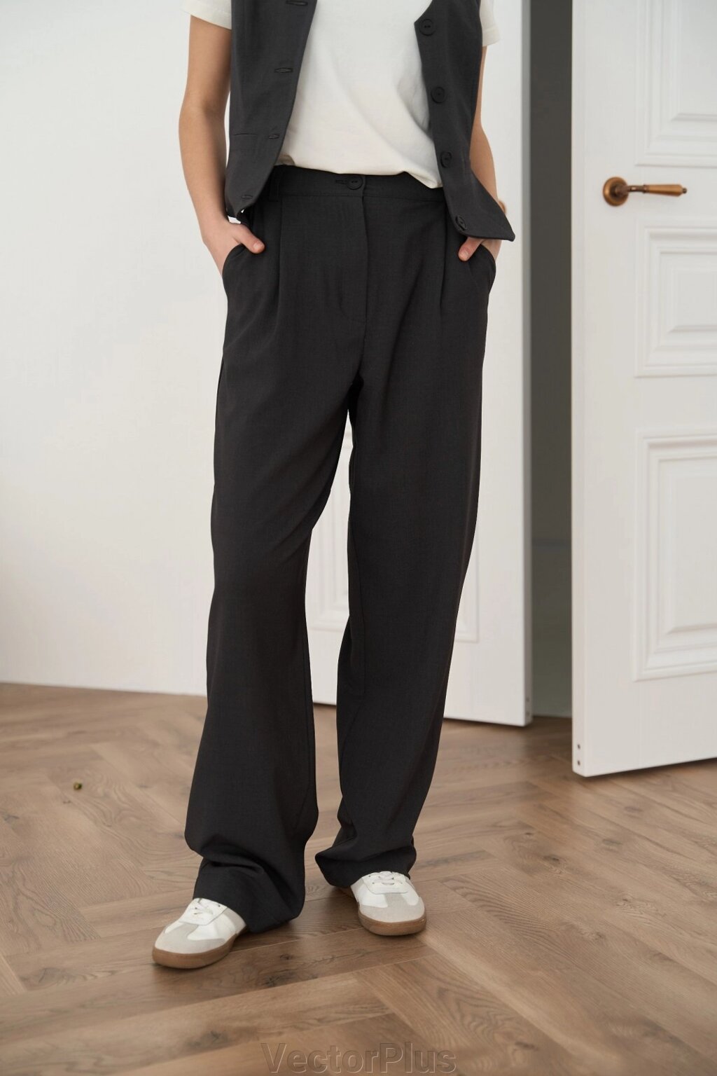 Жіночі штани палаццо колір графіт р. L 451489 від компанії VectorPlus - фото 1