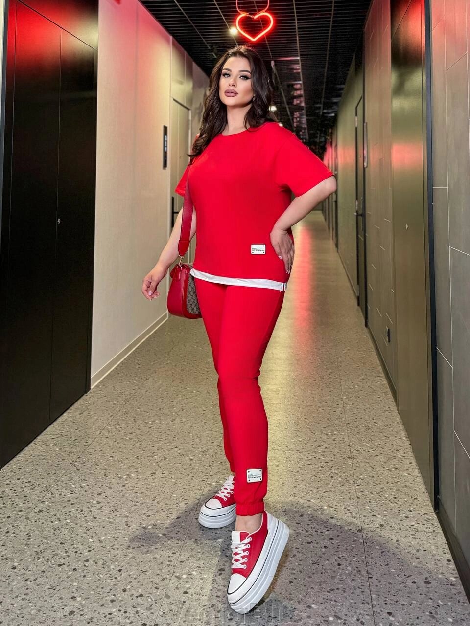 Жіночий костюм-двійка колір червоний нар. 50/52 454476 від компанії VectorPlus - фото 1