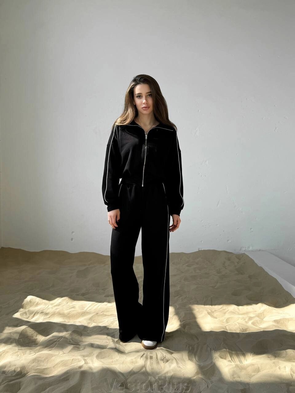 Жіночий костюм з брюками палаццо колір чорний нар. 42/44 454397 від компанії VectorPlus - фото 1