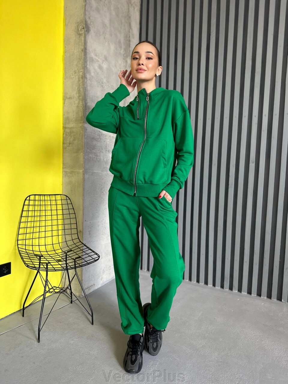 Жіночий спортивний костюм колір зелений нар. 42/44 450759 від компанії VectorPlus - фото 1