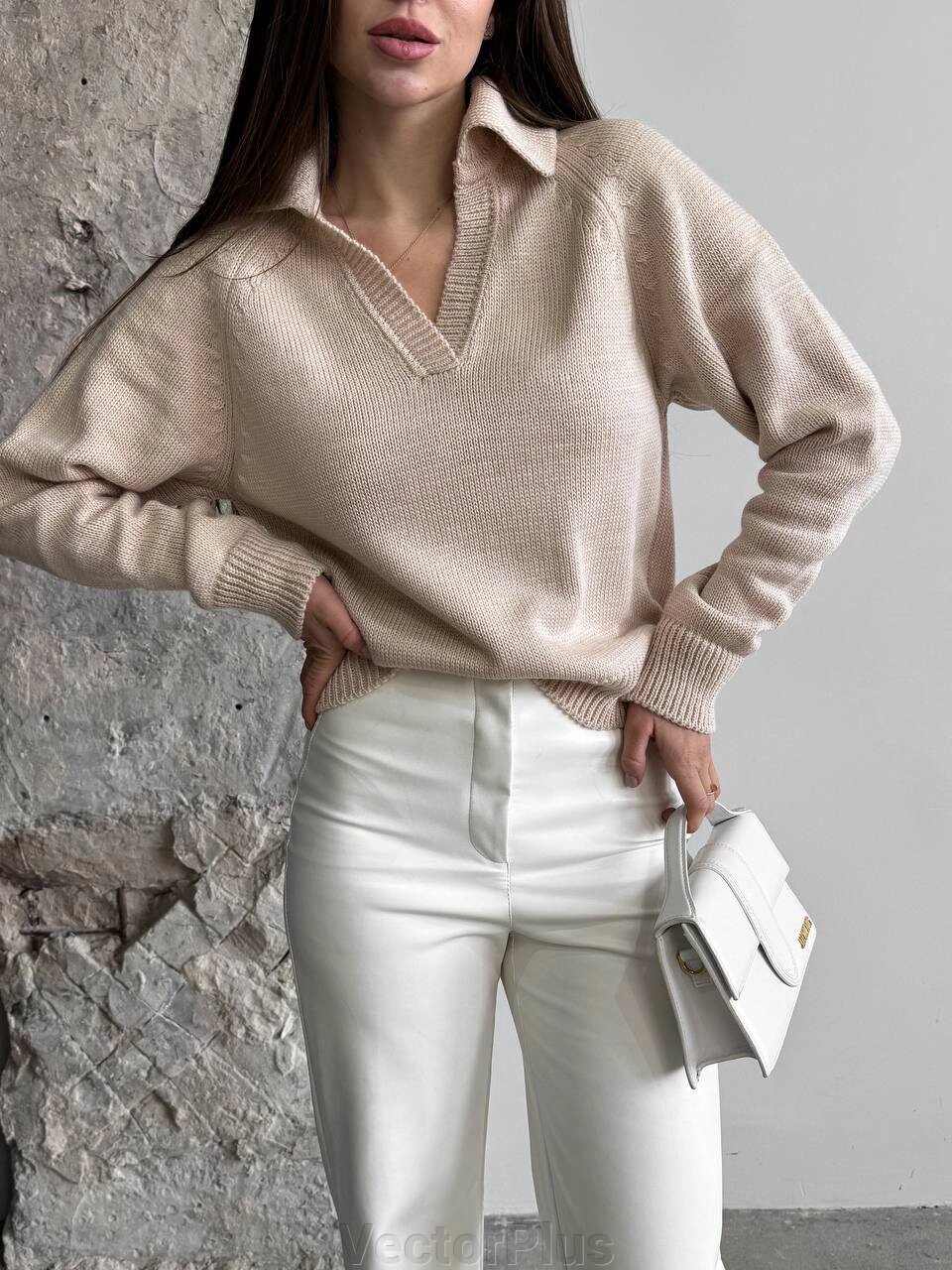 Жіночий светр-поло колір світло-бежевий нар. 42/46 450417 від компанії VectorPlus - фото 1