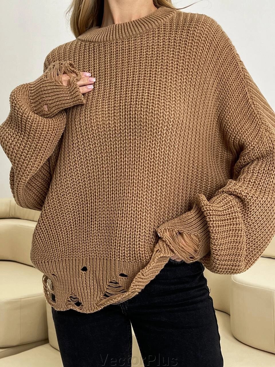 Жіночий светр з кольоровими отворами kamel r. 42/46 407263 від компанії VectorPlus - фото 1