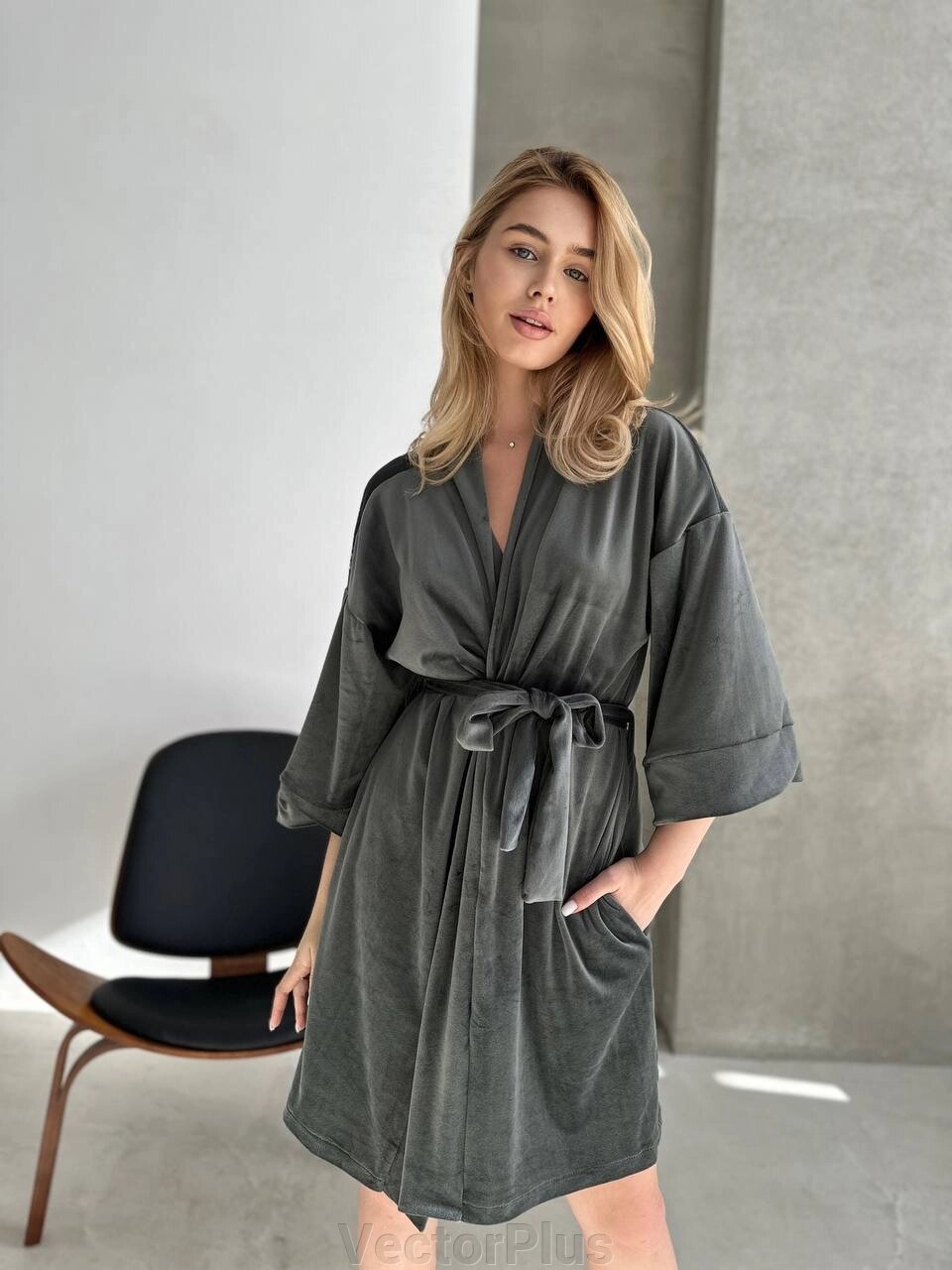Жіночий велюровий халат колір сірий. 42/46 447356 від компанії VectorPlus - фото 1