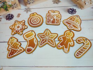 Набір ялинкових іграшкок "Імбирні пряники", дерев'яні новорічні прикраси, 9шт./набір