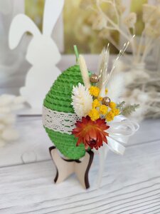 Свічка-яйце із вощини з декором, великодня свічка 10*7,5см