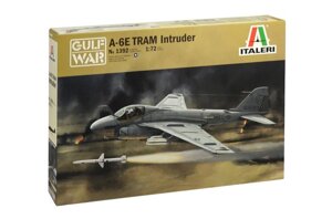 A-6E TRAM INTRUDER. Пластикова модель бомбардувальника для збірки в масштабі 1/72. ITALERI 1392