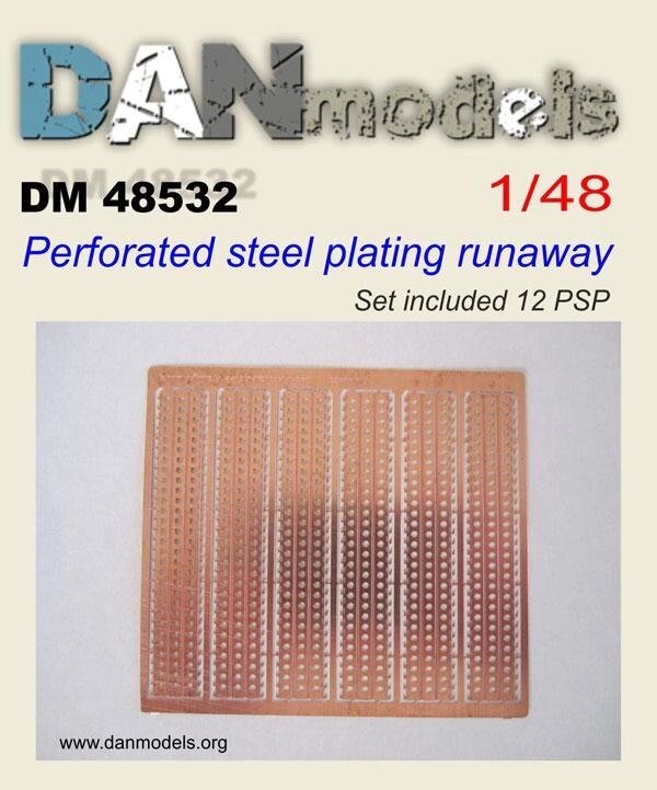 Аеродромні сталеві перфоровані плити (12 шт.). 1/48 DANMODELS DM 48532 від компанії Хоббінет - збірні моделі - фото 1