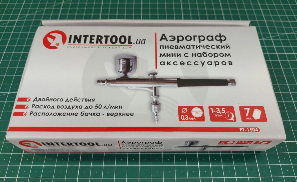 Аерограф з бічною подачею фарби Ø сопла 0.3 мм., З набором аксесуарів. INTERTOOL PT-1504 від компанії Хоббінет - збірні моделі - фото 1