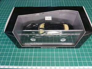 Aston martin rapide - 2010 black metallic. 1/43 minichamps 400137900