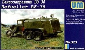 Бензозаправщік БЗ-38. Збірна модель в масштабі 1/72. UM 323 від компанії Хоббінет - збірні моделі - фото 1