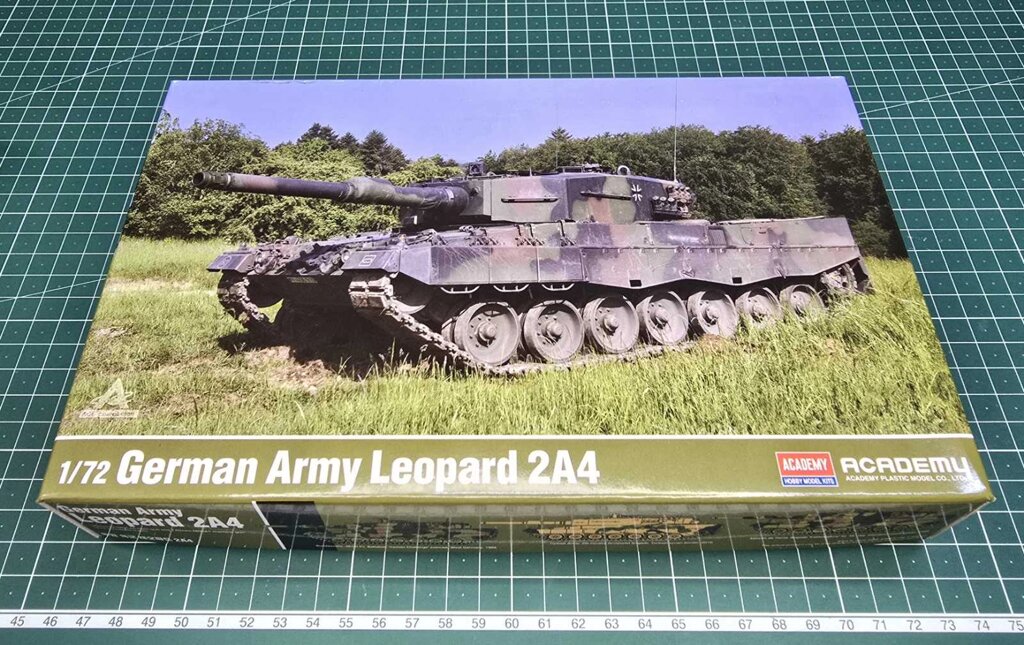 Leopard 2A4. Збірна модель танка у масштабі 1/72. ACADEMY 13428 від компанії Хоббінет - збірні моделі - фото 1