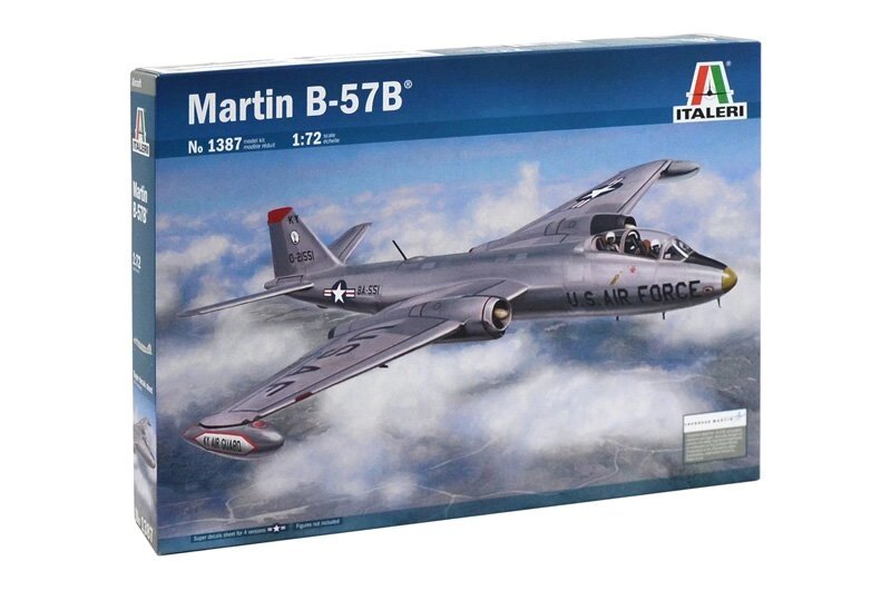 MARTIN B-57B. Модель бомбардувальника в масштабі 1/72. ITALERI 1387 від компанії Хоббінет - збірні моделі - фото 1