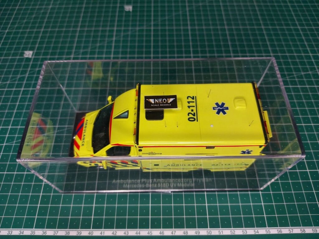 Mercedes-Benz Sprinter 518D UV Modular Ambulance. Колекційна модель автомобіля в масштабі 1/43. NEO MODELS від компанії Хоббінет - збірні моделі - фото 1
