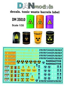 Набір декалей. Етикетки на бочки і упаковку з токсичними відходами. 1/35 DANMODELS DM35010