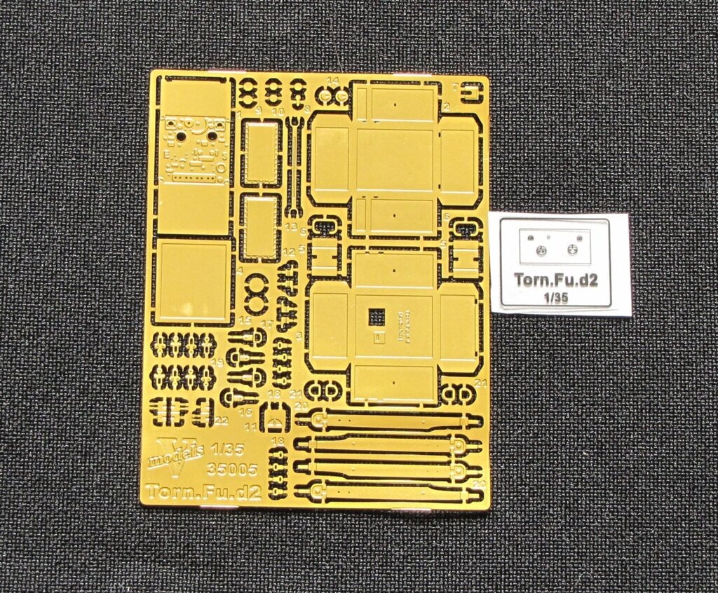 Німецька піхотна радіостанція TORN-D2. 1/35 VMODELS 35005 від компанії Хоббінет - збірні моделі - фото 1