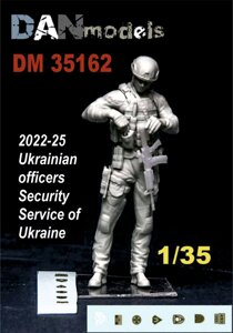 Український офіцер СЗГ, СБУ Україна 2023. Фігура зі смоли в масштабі 1/35. DANMODELS DM 35162