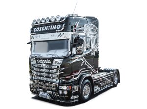 Scania R730 Streamline. Збірна модель автомобіля тягача у масштабі 1/24. ITALERI 3952