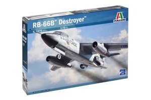 RB 66 - B DESTROYER. Збірна модель літака в масштабі 1/72. ITALERI 1375