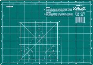 Самовостанавлівающійся килимок для різання А4 (товщина 2 мм.). OLFA CM-A4