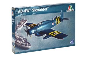 AD-4W Skyraider. Збірна модель літака в масштабі 1/48. ITALERI 2757