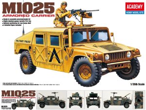 HMMWV M1025 Hummer. Збірна модель у масштабі 1/35. ACADEMY 13241