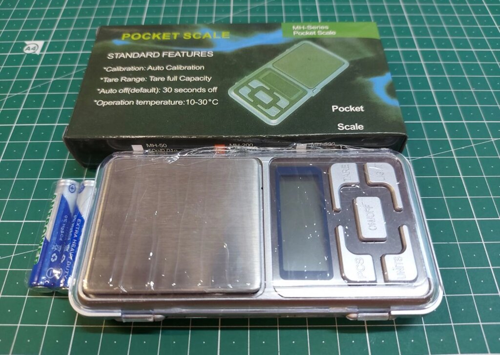 Ваги кишенькові (ювелірні) з пластиковими кнопками LUX Pocket Scale MH-200, 200g / 0.01g від компанії Хоббінет - збірні моделі - фото 1