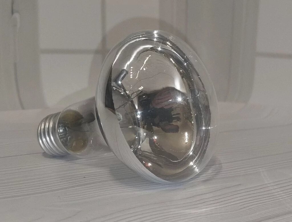Дзеркальна лампа обігріву для тераріумів, акваріумів 60Вт від компанії Шіпістік Shipistik - фото 1