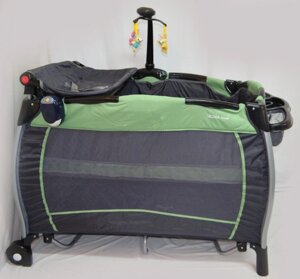 Дитячий манеж-ліжко з пеленатором SIGMA F-R-W прямокутний з ігровою каруселлю / салатовий