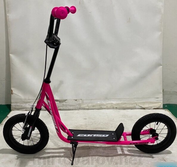 Двоколісний самокат для дітей від 3 років Corso JT 47117 на надувних колесах 12д / ручне гальмо / рожевий від компанії Мір товарів - фото 1