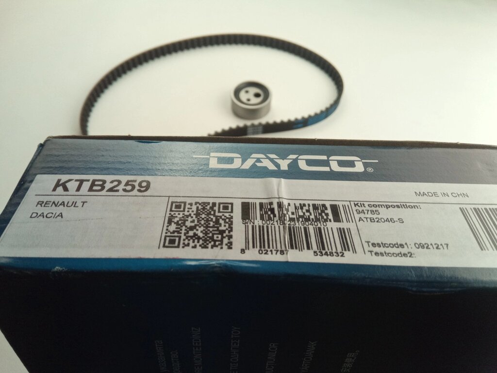 Ремень ГРМ+ролик Logan 1.4-1.6 8v до 2008 г., DAYCO (KTB259) (7701472725/7701477024) від компанії Автосклад - фото 1