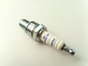 Свічка запалювання BRISK Silver LR17YS (ГАЗ 406 дв., SENS) (для газ. оборуд.) (LR17YS. 4K)