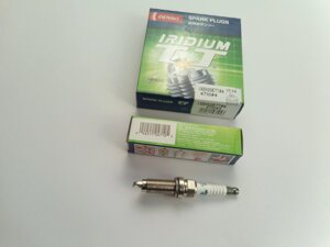 Свеча зажигания DENSO iridium TT IXEH20ETT. 4/IT10 nissan 4 шт в упак. цена за шт. (224011KT1b)