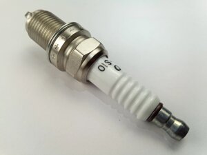 Свеча зажигания DENSO K20PBRS10/5061 laccetti 1.8 LDA одна штука (96307729)