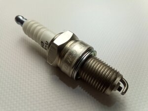 Свеча зажигания DENSO W16EPRU. 4/D06 Matiz 1.0 4 шт в упак. цена за шт.