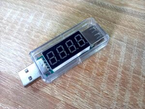 Прозорий USB -тестер напруги та струму 3,5-7V, 0-3A Voltmeter + Ammeter